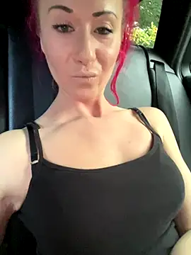 Snapshot of SweetSolez chatting on 27, 10, 2025 SweetSolez online show from 27, 10, 2025