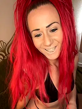 Snapshot of SweetSolez chatting on 26, 11, 2025 SweetSolez online show from 26, 11, 2025