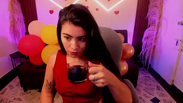 lunaalynch online show from 21, 4, 2026