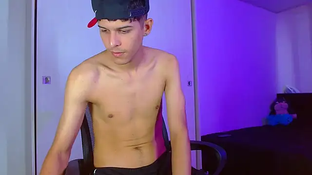 LiamGadiell online show from 7, 1, 2025