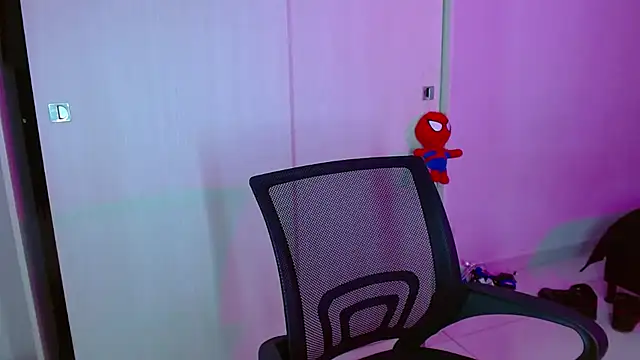 LiamGadiell online show from 3, 3, 2025