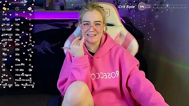 RedVelveten online show from 14, 12, 2025