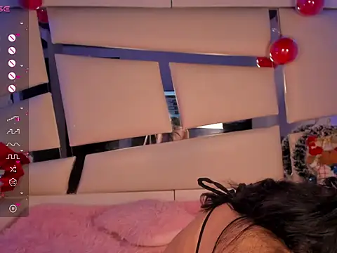 Mis  lola online show from 19, 12, 2025