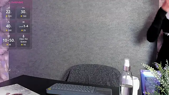 Snapshot of katia_bss chatting on 13, 5, 2026 katia bss online show from 13, 5, 2026