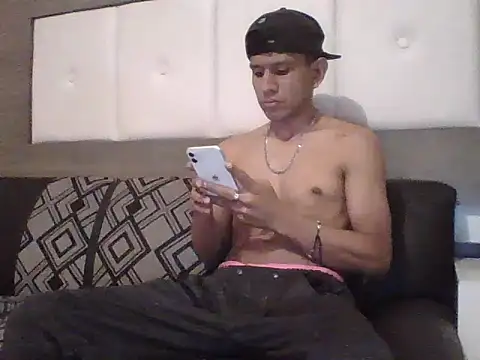 oiram27 online show from 18, 11, 2025