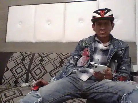 oiram27 online show from 6, 11, 2025