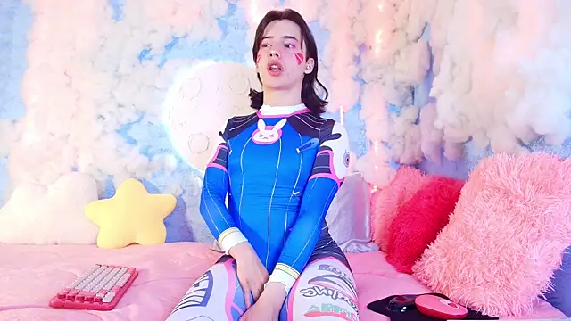 Snapshot of Angel_shiny chatting on 1, 12, 2025 Angel shiny online show from 1, 12, 2025