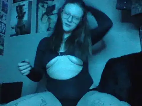 Snapshot of angel_star420864 chatting on 3, 1, 2025 angel star420864 online show from 3, 1, 2025