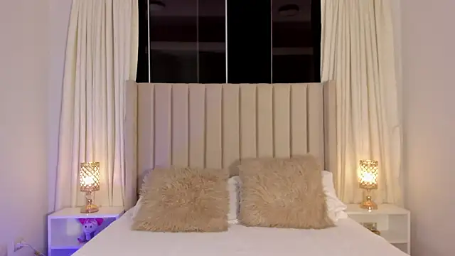 Aliison Smith online show from 9, 4, 2026