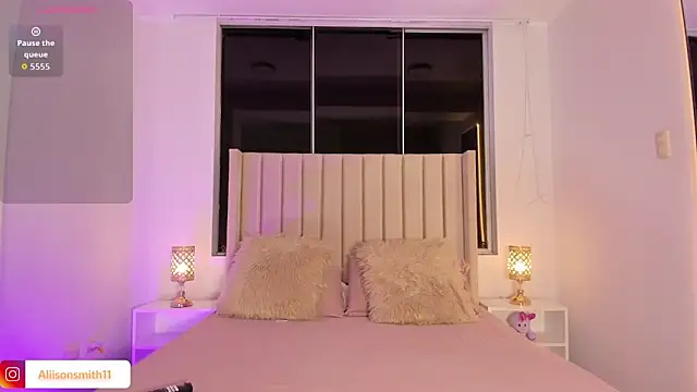 Aliison Smith online show from 25, 10, 2025