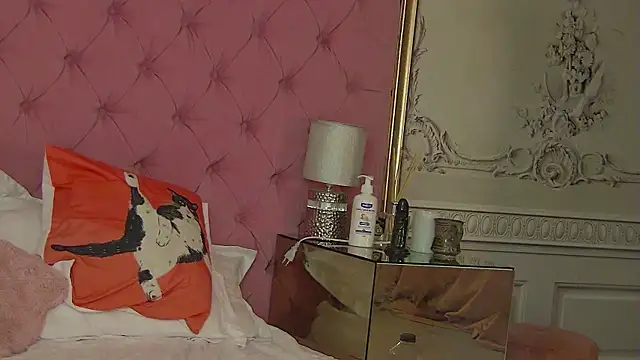 MisshaNight online show from 14, 2, 2026