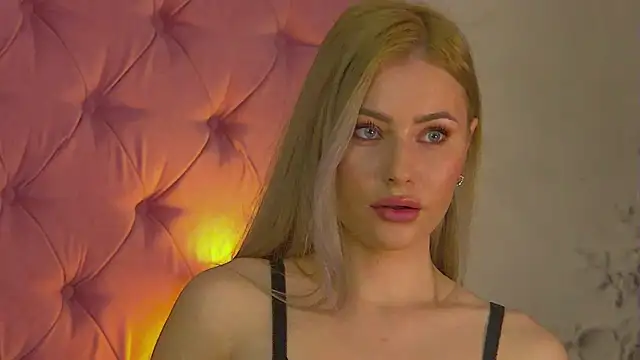 MisshaNight online show from 9, 4, 2026