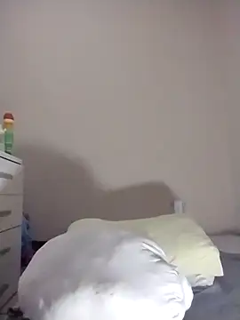 Luci foxx online show from 22, 4, 2026