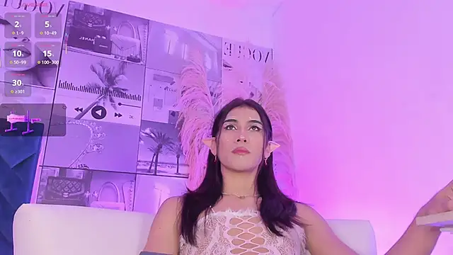 MiaCavallii  online show from 6, 11, 2025