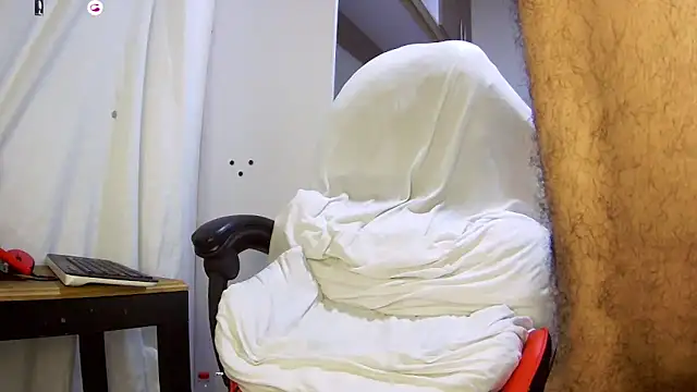 Snapshot of bruce_bigg chatting on 6, 1, 2026 bruce bigg online show from 6, 1, 2026