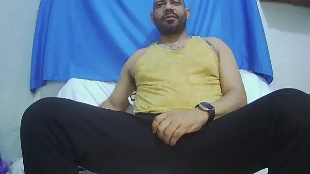 Snapshot of bruce_bigg chatting on 26, 3, 2026 bruce bigg online show from 26, 3, 2026