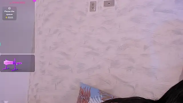 Elalove  online show from 1, 11, 2025