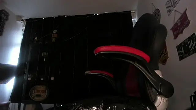 Snapshot of the_beast_master_ chatting on 17, 7, 2026 the beast master online show from 17, 7, 2026