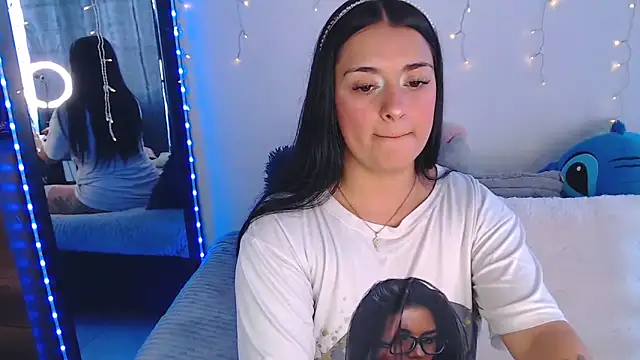 Samanta james19 online show from 18, 4, 2026