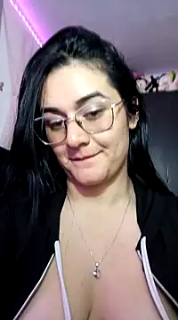 Snapshot of Hanna_Kinsley chatting on 1, 3, 2025 Hanna Kinsley online show from 1, 3, 2025