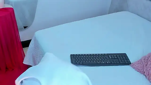 naomiii   online show from 20, 11, 2025