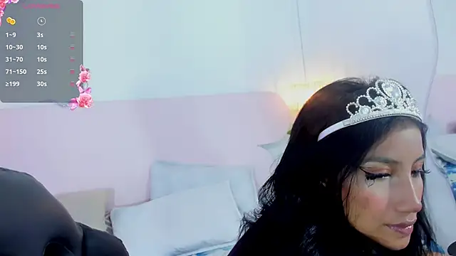 Snapshot of naomiii__ chatting on 25, 9, 2025 naomiii online show from 25, 9, 2025