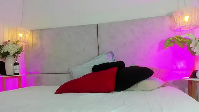 naomiii   online show from 25, 3, 2026