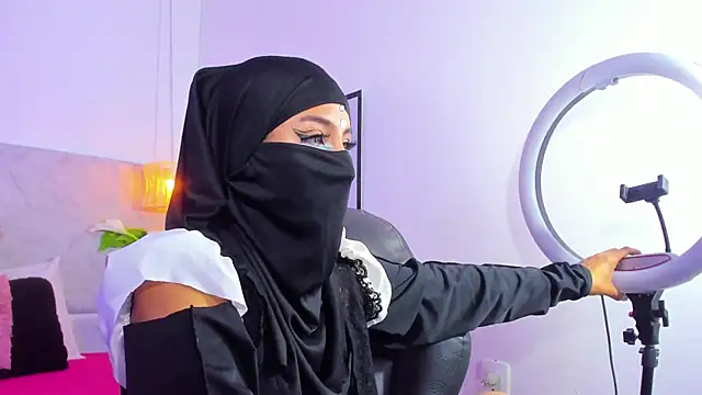 naomiii   online show from 24, 10, 2025