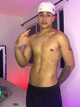 SantiagoReyesFtt online show from 7, 12, 2024