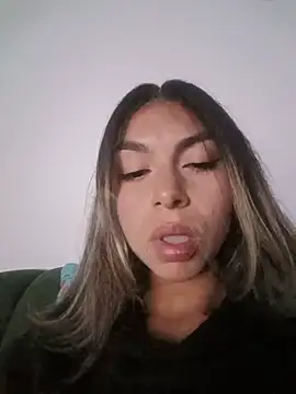 Snapshot of Karolgood3 chatting on 20, 7, 2026 Karolgood3 online show from 20, 7, 2026