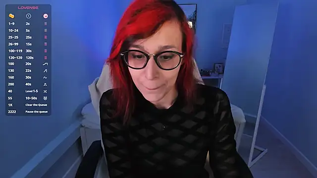 Dora Marcelli online show from 5, 12, 2025