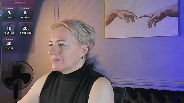 Nika Smit online show from 28, 11, 2025