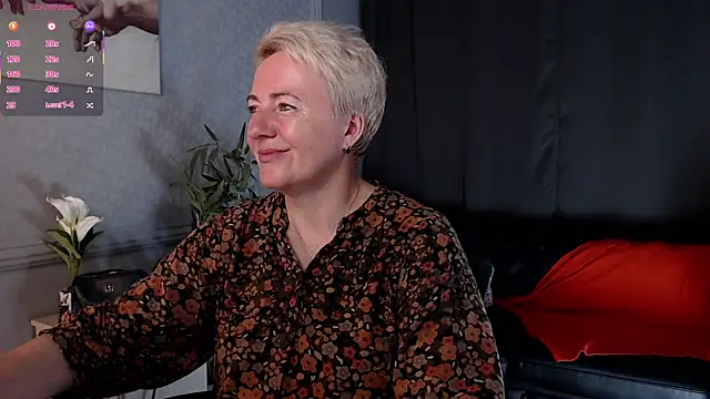 Snapshot of Nika_Smit chatting on 1, 8, 2026 Nika Smit online show from 1, 8, 2026
