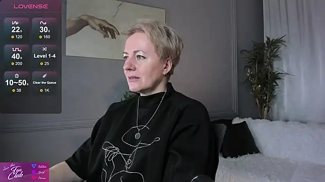 Nika Smit online show from 1, 2, 2025