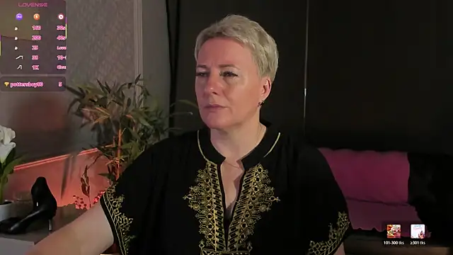 Snapshot of Nika_Smit chatting on 28, 6, 2026 Nika Smit online show from 28, 6, 2026