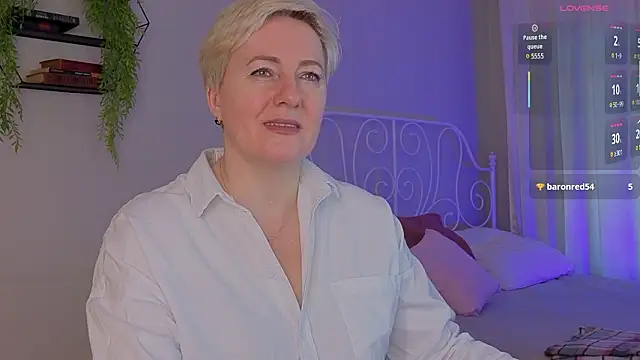 Nika Smit online show from 7, 3, 2026