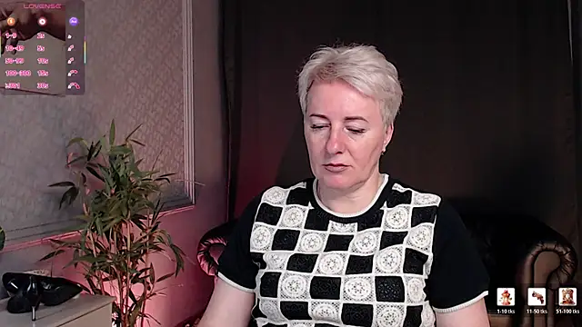Snapshot of Nika_Smit chatting on 17, 7, 2026 Nika Smit online show from 17, 7, 2026