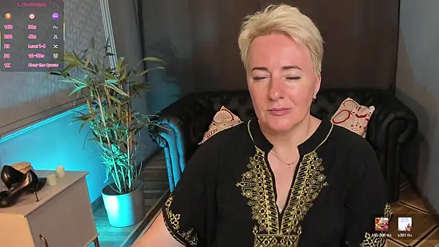 Snapshot of Nika_Smit chatting on 3, 7, 2026 Nika Smit online show from 3, 7, 2026