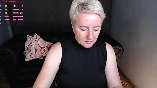 Snapshot of Nika_Smit chatting on 8, 8, 2026 Nika Smit online show from 8, 8, 2026