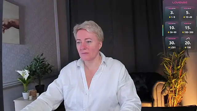 Nika Smit online show from 19, 4, 2026