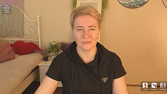 Nika Smit online show from 29, 5, 2026