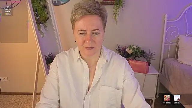 Nika Smit online show from 17, 5, 2026