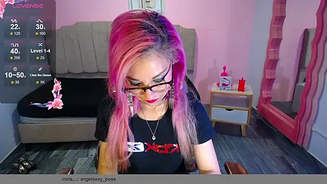 abril ch  online show from 5, 11, 2025