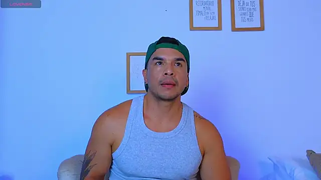 Snapshot of estebandelouis chatting on 25, 2, 2026 estebandelouis online show from 25, 2, 2026