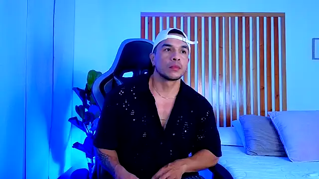 Snapshot of estebandelouis chatting on 9, 5, 2026 estebandelouis online show from 9, 5, 2026