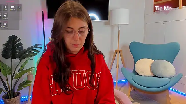 Snapshot of Hailey_Green chatting on 25, 5, 2026 Hailey Green online show from 25, 5, 2026