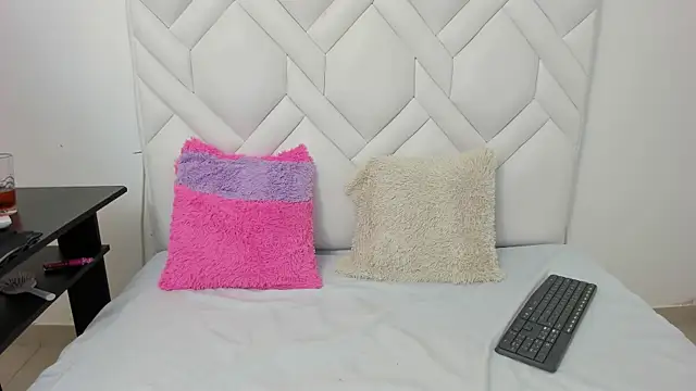 Analia18  online show from 15, 10, 2025