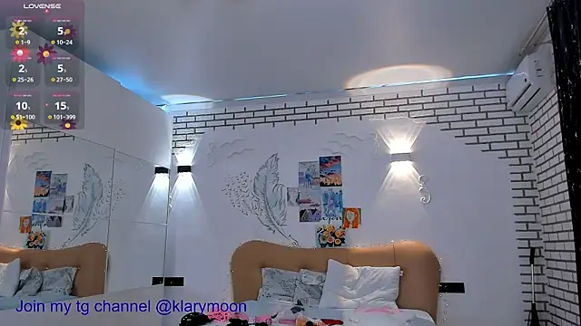 cute stefania online show from 15, 3, 2025