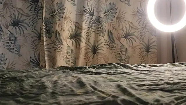 IvyKaelani online show from 6, 1, 2026