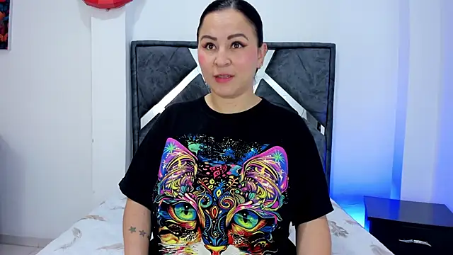 Snapshot of Domina0 chatting on 15, 6, 2026 Domina0 online show from 15, 6, 2026